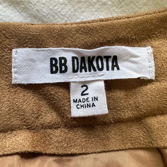 BB Dakota brown faux suede mini skirt size 2 - Picture 2 of 7